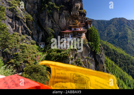 Paro Taktsang and prayer flags, Paro, Bhutan Stock Photo