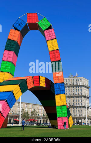 Sculpture by Vincent Ganivet Southampton Quay Le Havre