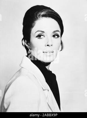 AIRPORT, Dana Wynter, 1970 Stock Photo - Alamy