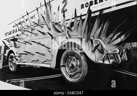 THE CARS THAT ATE PARIS Stock Photo Alamy