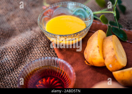 Potato Juice S Face Pack Or Face Mask In A Glass Bowl On Jute Bag S Surface Consisting Of Potato Juice And Honey Used For Skin Whitening Purpose Along Stock Photo Alamy alamy