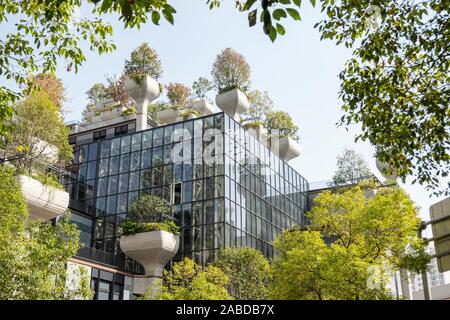 A view of 1000 trees, a commercial and entertainment complex owned by Tian An China Investments Company Limited, along the Suzhou River in Putuo distr Stock Photo