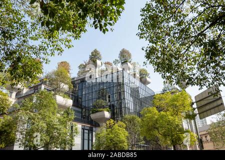 A view of 1000 trees, a commercial and entertainment complex owned by Tian An China Investments Company Limited, along the Suzhou River in Putuo distr Stock Photo