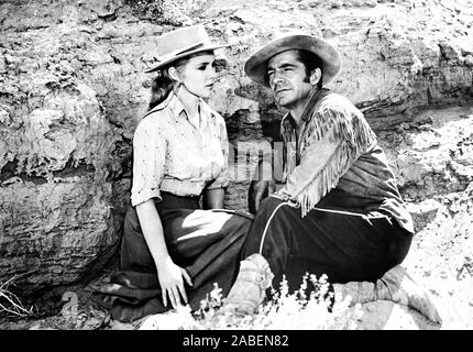 SMOKE SIGNAL, from left: Dana Andrews, Piper Laurie, 1955 Stock Photo ...