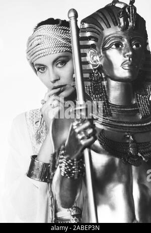 LESLEY-ANNE DOWN, SPHINX, 1981 Stock Photo - Alamy