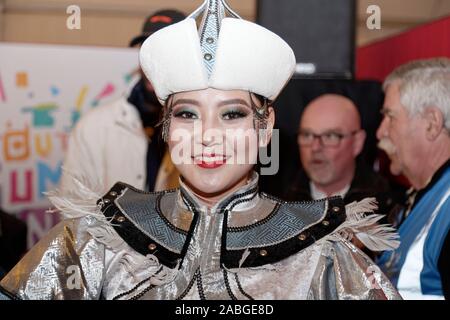 Paris, France.20th Nov, 2019. An artist attends the launch of The 'Peres Noel Verts' by Secours Populaire Francais in Paris, France Stock Photo