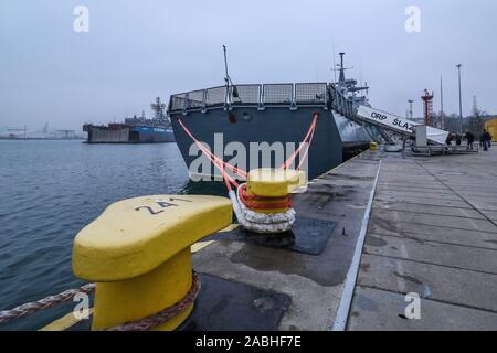 Gdynia, Poland. 27th, Nov. 2019 Polish Navy ORP Slazak patrol vessel the day before officially start of the service is seen in Gdynia, Poland on 27 November 2019 The ORP Slazak will be an Offshore Patrol Vessel of the Polish Navy, formerly known as Gawron-class corvette. Construction of the ship started in 2001.  © Vadim Pacajev / Alamy Live News Stock Photo