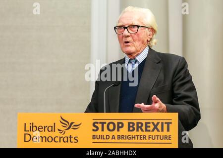 Expelled Conservative grandee, Lord Michael Heseltine speaks to the media during a Liberal Democrats press conference. Former Deputy Prime Minister endorses Liberal Democrat candidates - Sam Gyimah who is standing in Kensington and Chuka Umunna who is standing for Cities of London & Westminster. Both Liberal Democrat candidates are standing against the Conservatives on anti-brexit manifestos. Stock Photo