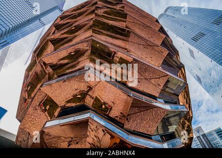 Manhattan New York 12.9.2019 color image The Vessel, hudson yards  designed by architect Thomas Heatherwick at dusk in midtown Manhattan West, NYC. Stock Photo