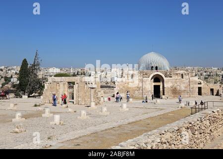 Remains of Mosque, with Great Audience Hall beyond, Umayyad Palace, Citadel, Ali Ben Al Hussein Street, Jabal Al Qalah, Amman, Jordan, Middle East Stock Photo
