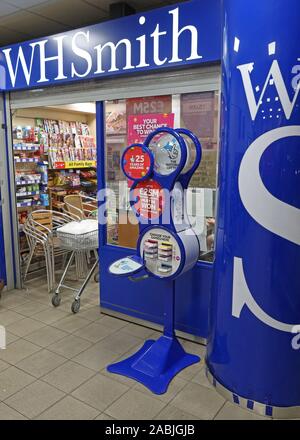 WH Smith,kiosk,franchise & national lottery, at , Bank Quay,railway station,Warrington, Cheshire,England,UK, WA1 1LW Stock Photo