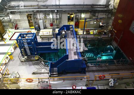 The Research Neutron Source (FRM II) at the Heinz Maier-Leibnitz Center (MLZ) of the Technical University (TUM) in Garching near Munich. The picture shows the reactor basin (left) and the decay basin (right). [automated translation] Stock Photo