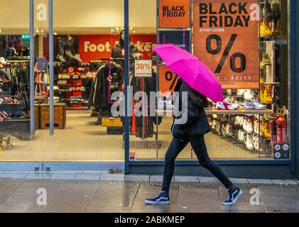 Boots black friday retailer hi res stock photography and images Alamy