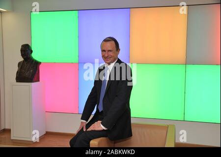 Rudolf Sturzer Lawyer And Chairman Of The Haus Und Grund Owners Association Admitted To The Munich Haus Grund Building In Sonnenstrasse Automated Translation Stock Photo Alamy