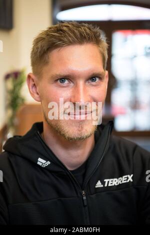 Slackline world record holder Lukas Irmler, recorded in Freising. [automated translation] Stock Photo