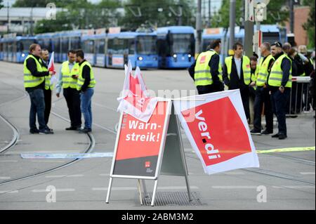 Eleven-hour warning strike of the trade union Verdi in public transport in Munich. Affected are subways, buses and trams of the Münchner Verkehrsgesellschaft (MVG). The picture shows a striker in the MVG tram depot at Einsteinstraße 148. [automated translation] Stock Photo