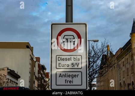 Berlin, Germany. 28th Nov, 2019. One of the first signs prohibiting the use of Disel in Mitte hangs on a pole on the Stromstraße. Credit: Paul Zinken/dpa/Alamy Live News Stock Photo