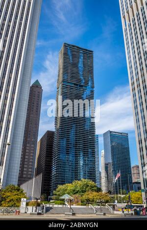 Skyscrapers along East Randolph Street, Chicago, Illinois, USA Stock Photo