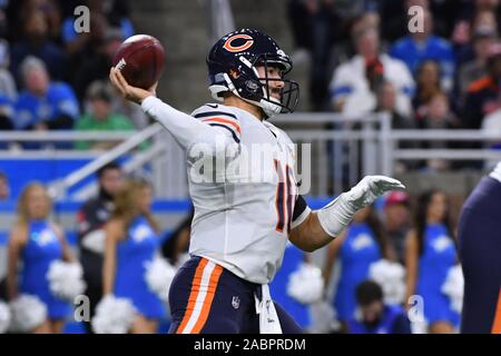 Detroit, Michigan, USA. 28th Nov, 2019. Chicago Bears QB Mitchell Trubisky (10) in action during NFL game between Chicago Bears and Detroit Lions on November 28, 2019 at Ford Field in Detroit, MI (Photo by Allan Dranberg/Cal Sport Media) Credit: Cal Sport Media/Alamy Live News Stock Photo