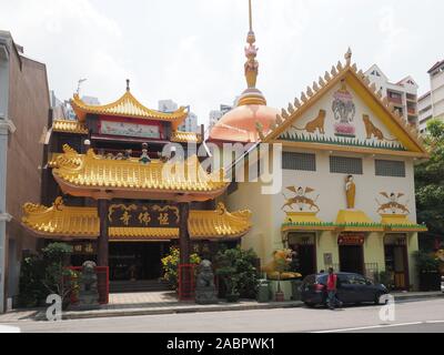 View of the Sakya Muni Buddha Gaya Temple in the Little India district of Singapore Stock Photo