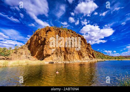 Glen Helen Gorge in the West MacDonnell Ranges is a example of the stunning beauty of the Australian outback. Northern Territory, Australia. Stock Photo