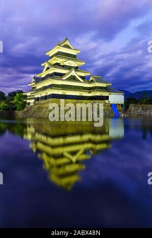 Night view of the Matsumoto Castle (or Crow Castle), in Matsumoto, Japan Stock Photo
