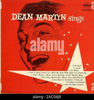 Dean Martin Sings   - Vintage vinyl album cover Stock Photo