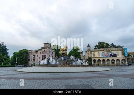 Kutaisi, Georgia - 21.08.2019: View to Colchis Fountain and Meskhishvili Theatre in the centre of Kutaisi. Travel. Stock Photo