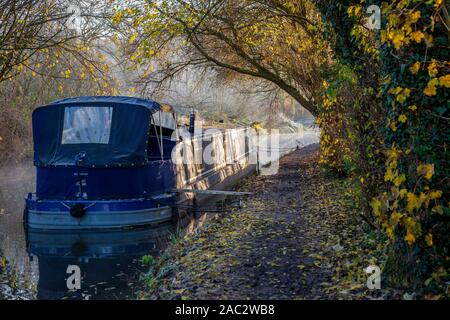 Winter morning, River Stort, Narrow Boat Stock Photo