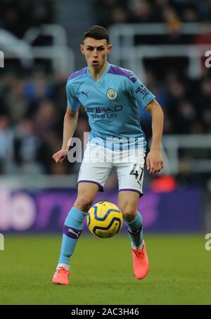 Phil Foden of Manchester City with the ball during the Premier League ...