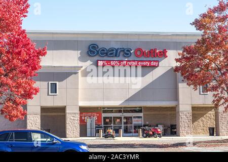 storefront charlotte nc nov usa alamy hooters parking restaurant lot person sears outlet