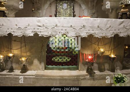 The tomb of Saint Nicholas in the crypt of the Basilica di San Nicola ...