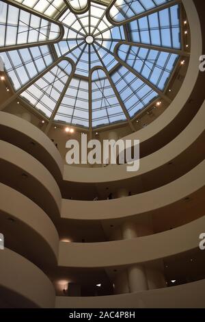 Central atrium of Frank Lloyd Wright's Guggenheim Museum in New York Stock Photo