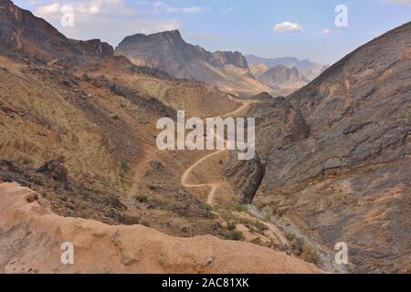 Way to Snake Gorge Canyon in Hajar Mountains in Oman Stock Photo