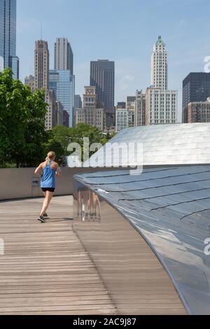 BP Pedestrian Bridge, Grant Park, The Loop, Chicago, Illinois, USA Stock Photo