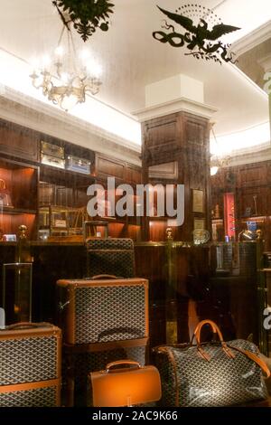 Goyard store hi-res stock photography and images - Alamy