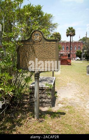 historical marker at the grave of general samuel elbert colonial park cemetery savannah georgia usa Stock Photo