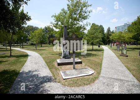 historical marker at grave of joseph vallence bevan colonial park cemetery savannah georgia usa Stock Photo