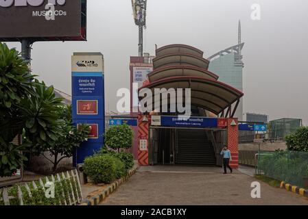 The exit of the indusind rapid metro station, Gurgaon, India Stock Photo