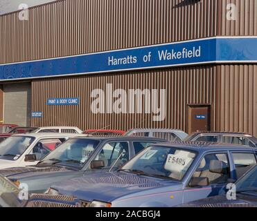 Volvo Car dealership, in Wakefield, in 1988, West Yorkshire, Northern England, UK Stock Photo