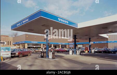 Volvo Car dealership, in Wakefield, in 1988, West Yorkshire, Northern England, UK Stock Photo