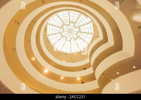 Central skylight Guggenheim Museum, 5th Avenue, Manhattan, New York City, NY, United States of America. U.S.A.