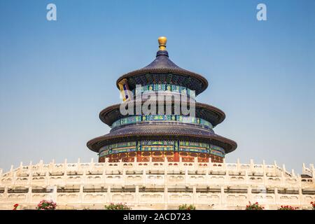 Beautiful classic Chinese house, decorated with bright multi-colored patterns and mosaics. Stock Photo