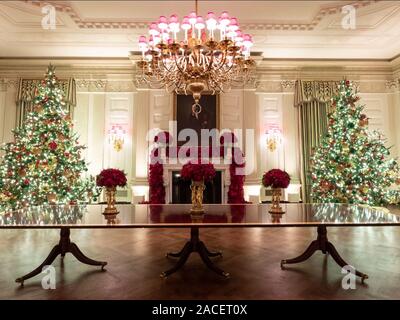 Washington, United States Of America. 02nd Dec, 2019. WASHINGTON, DC - DECEMBER 02, 2019: First Lady Melania Trump Unveils Christmas at the White House 2019 People: First Lady Melania Trump Credit: Storms Media Group/Alamy Live News Stock Photo
