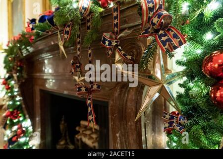 Washington, United States Of America. 01st Dec, 2019. WASHINGTON, DC - DECEMBER 02, 2019: First Lady Melania Trump Unveils Christmas at the White House 2019 People: First Lady Melania Trump Credit: Storms Media Group/Alamy Live News