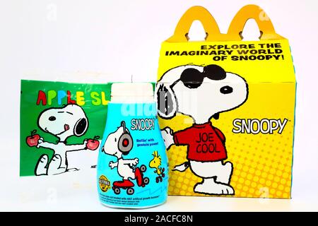 McDonald's Happy Meal cardboard box with SNOOPY a Peanuts Characters. McDonald's is a fast food restaurant chain Stock Photo