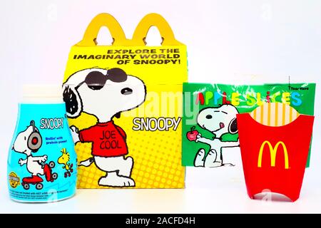 McDonald's Happy Meal cardboard box with SNOOPY a Peanuts Characters. McDonald's is a fast food restaurant chain Stock Photo