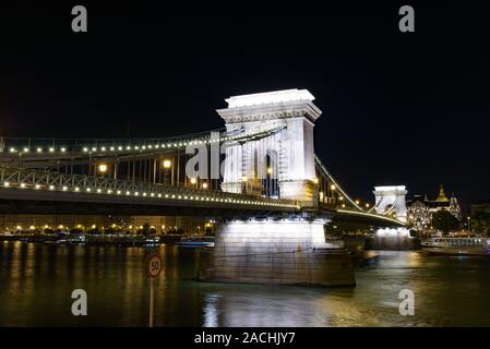 Night view of Széchenyi Chain Bridge across the River Danube connecting Buda and Pest, Budapest, Hungary Stock Photo