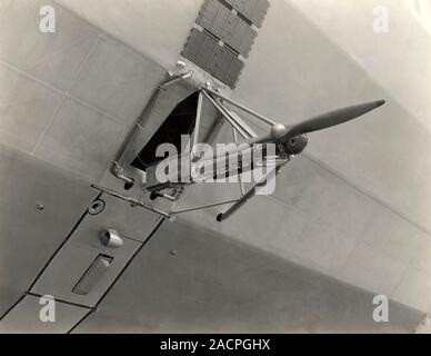 Airship propeller. Close-up of a propeller on the USS Akron (ZRS-4). The USS Akron was a helium-filled rigid airship built in the USA by the Goodyear- Stock Photo