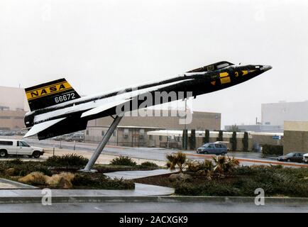 X-15 aircraft replica installation. Snow-covered replica (installed 1995) of the third X-15 that crashed on 15 November 1967, killing the pilot Mike A Stock Photo